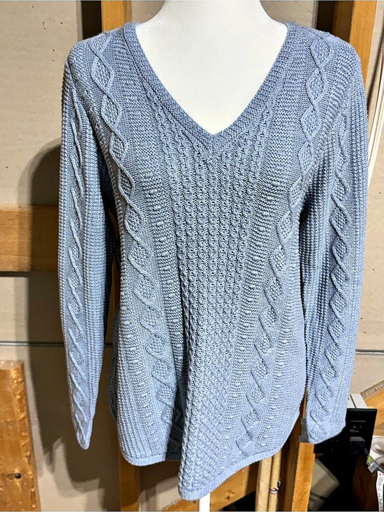 JEANNE PIERRE Sweaters - Jeanne Pierre Cable Knit V-Neck Sweater Blue Medium NWT